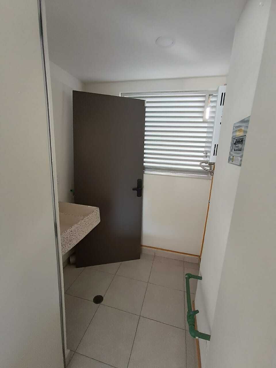 7 de 12: CUARTO DE SERVICIO
