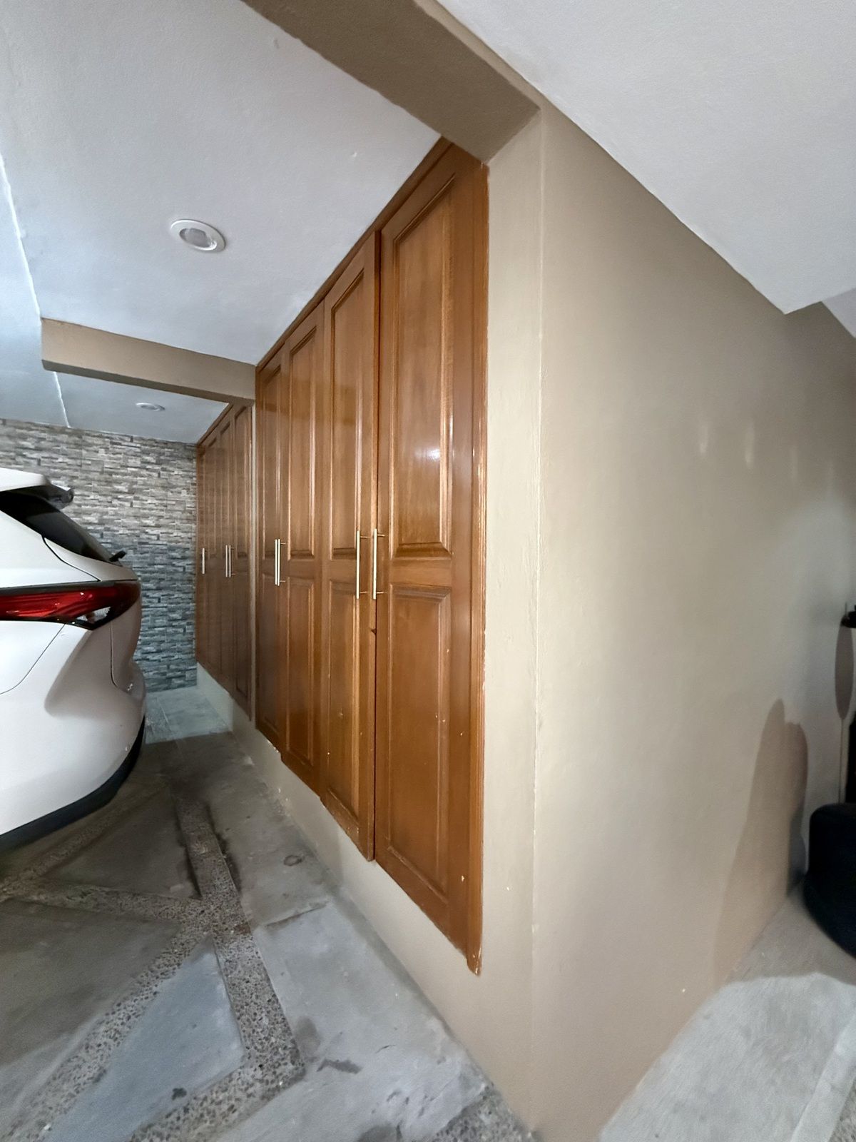 4 de 45: Bodega estacionamiento