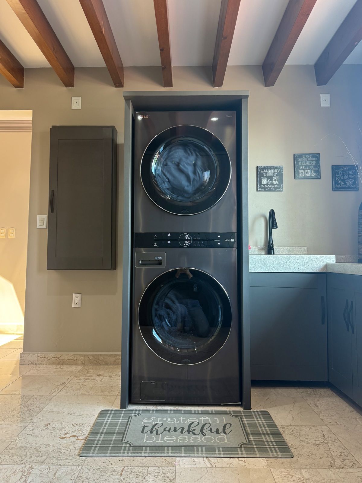 21 de 45: Área de Lavado y planchado