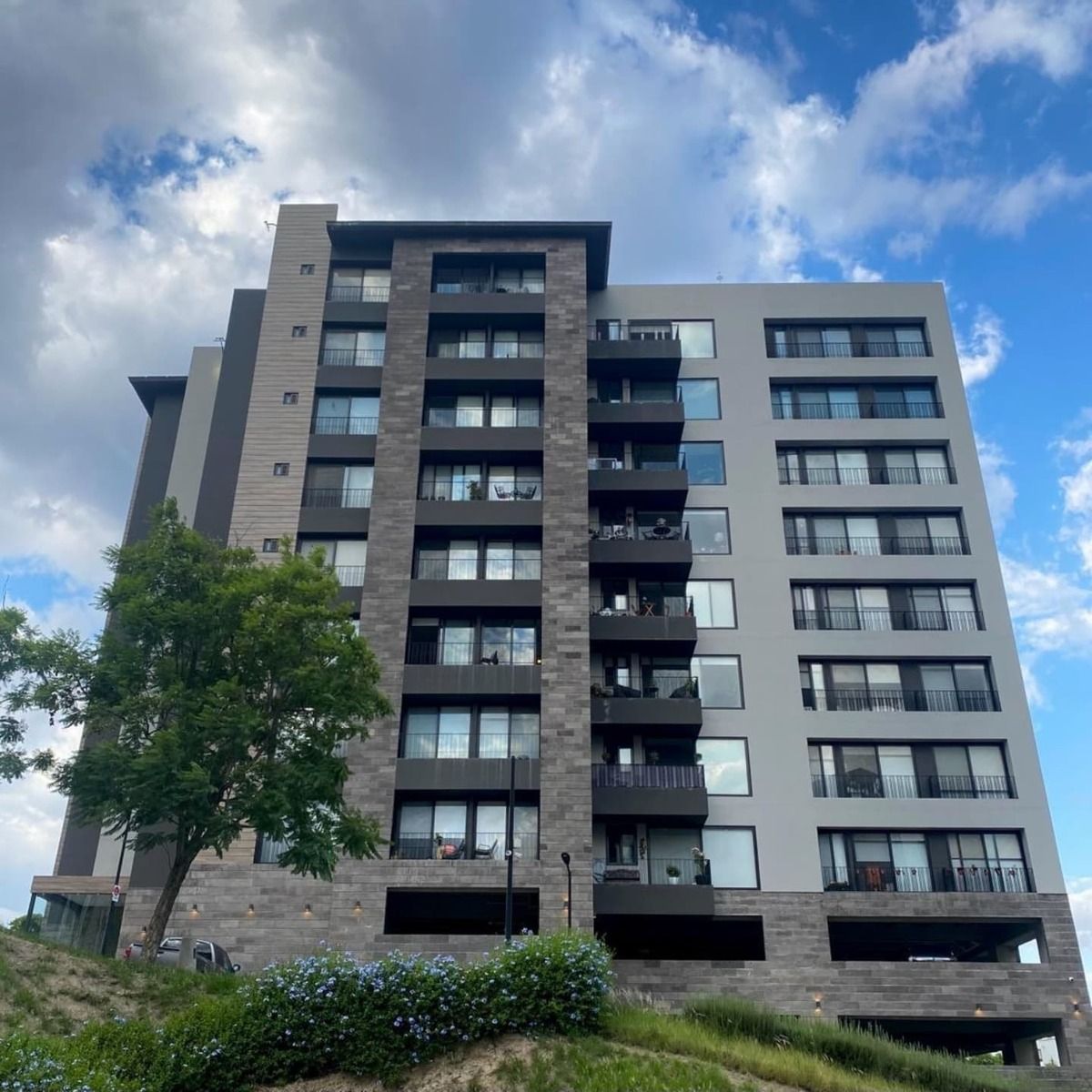 https://assets.easybroker.com/property_images/5026075/85972208/EB-SH6075.jpg?version=1739375464
