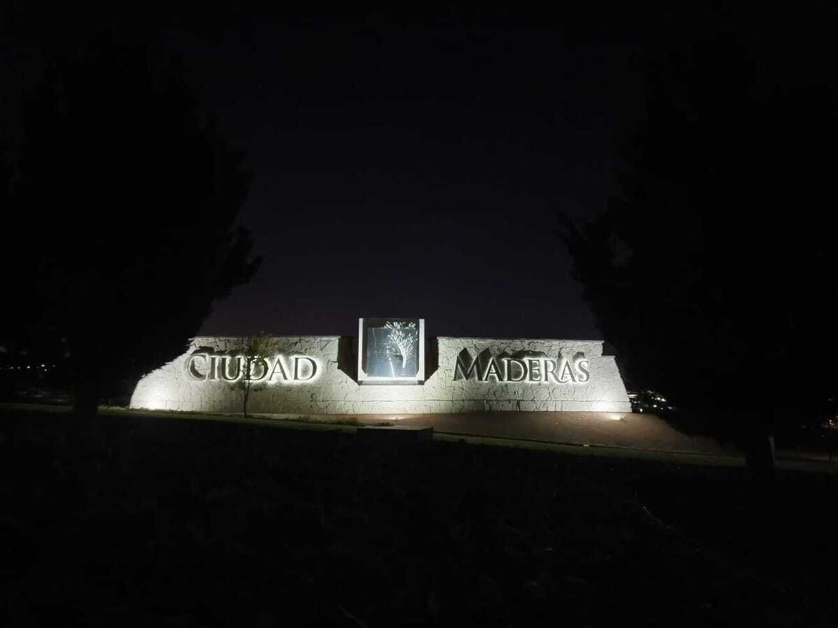 Venta de terreno en Ciudad Maderas montaña - foto 2