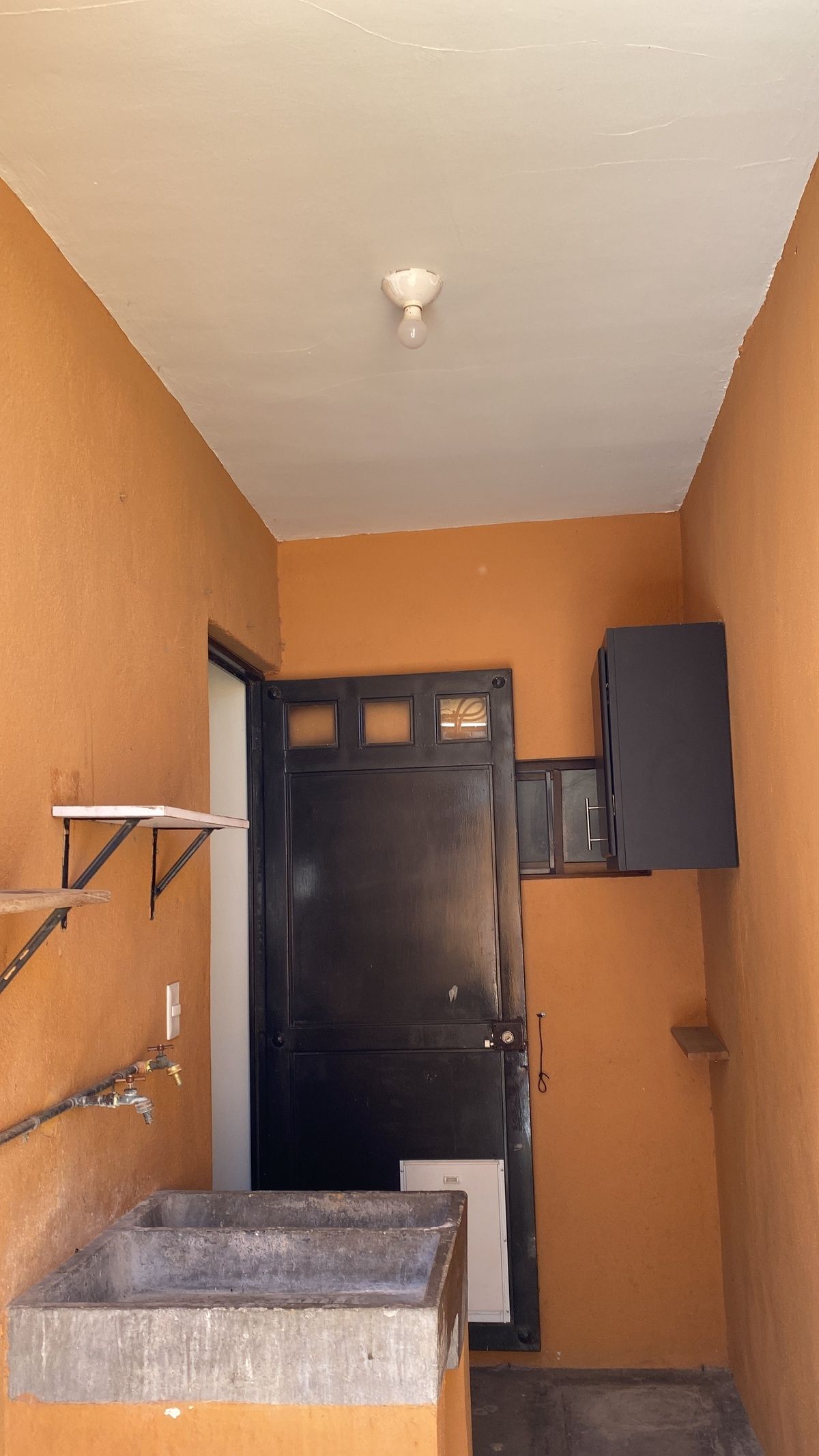 12 de 23: Salida de cocina al Cuarto de servicio