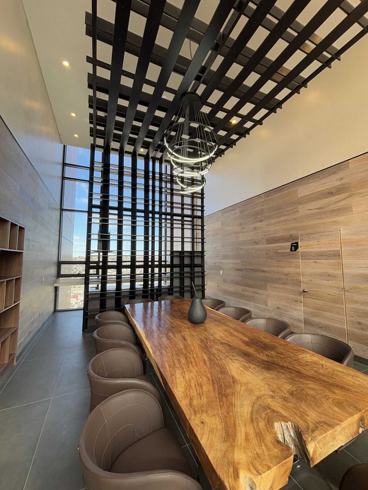 19 de 27: Dinner Room