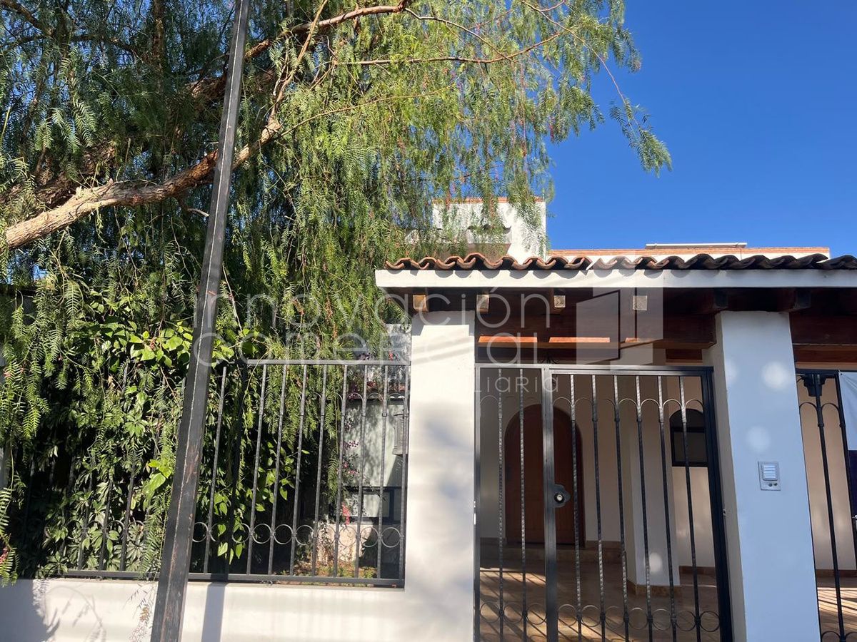 32 de 35: Fachada