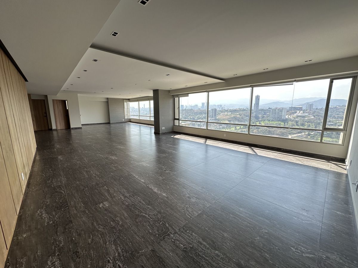Departamento en Venta en Priv. De La Cumbre con 3 Recámaras, 3 Baños y 360 Metros Cuadrados Departamento en Venta en Priv. De La Cumbre con 3 Recámaras, 3 Baños y 360 Metros Cuadrados