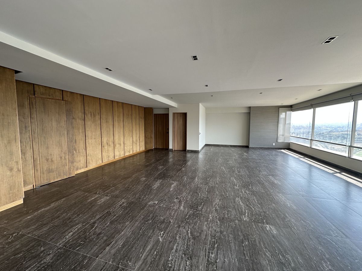 Departamento en Venta en Priv. De La Cumbre con 3 Recámaras, 3 Baños y 360 Metros Cuadrados Departamento en Venta en Priv. De La Cumbre con 3 Recámaras, 3 Baños y 360 Metros Cuadrados