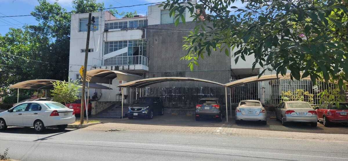 1 de 11: Fachada
