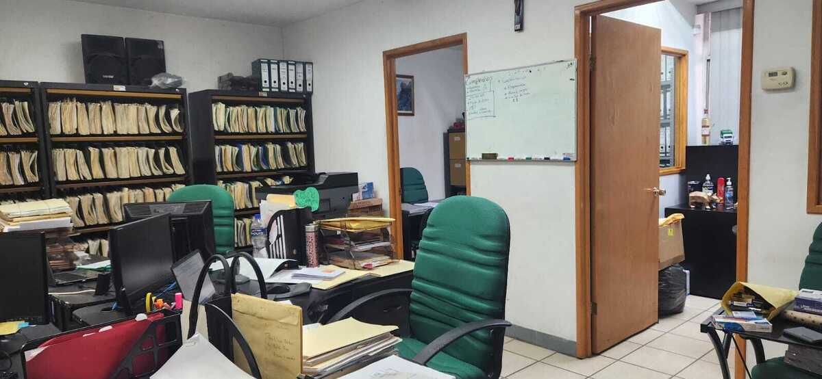 6 de 11: Oficina y 2 privados