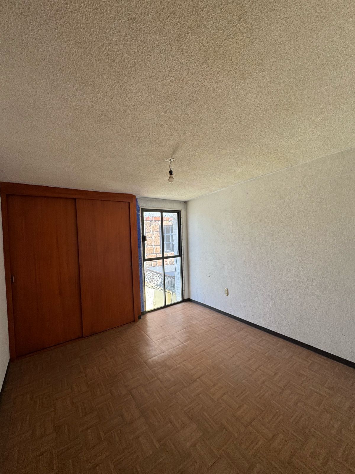 6 de 10: Habitación secundaria en planta alta