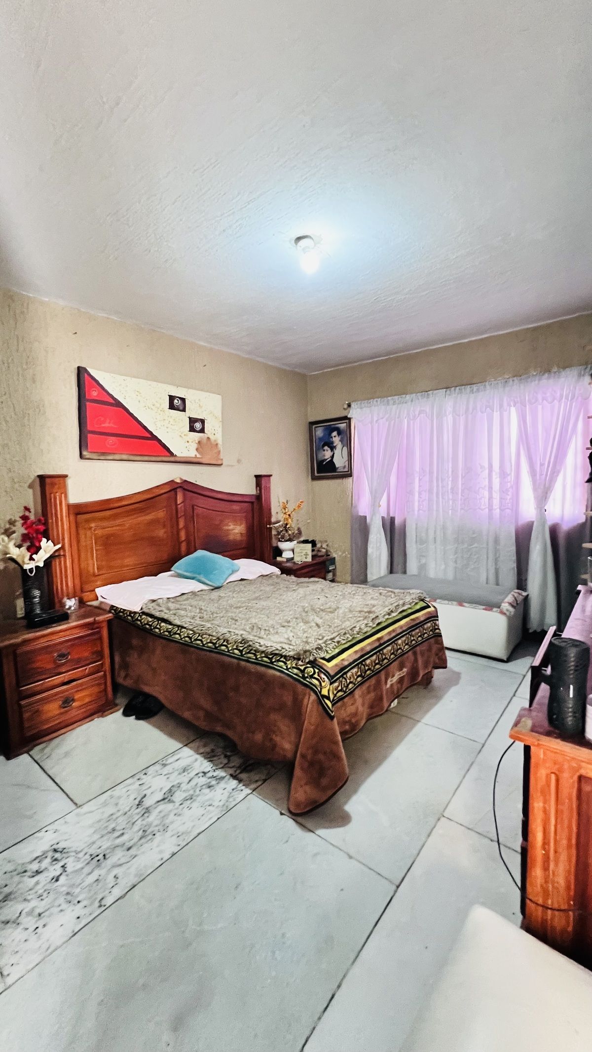 6 of 19: Habitación principal