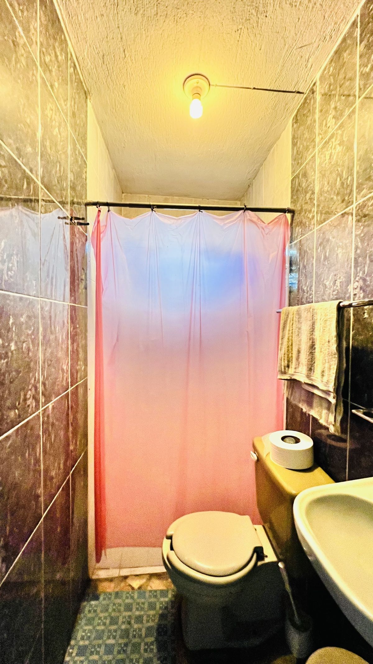 12 of 19: Baño