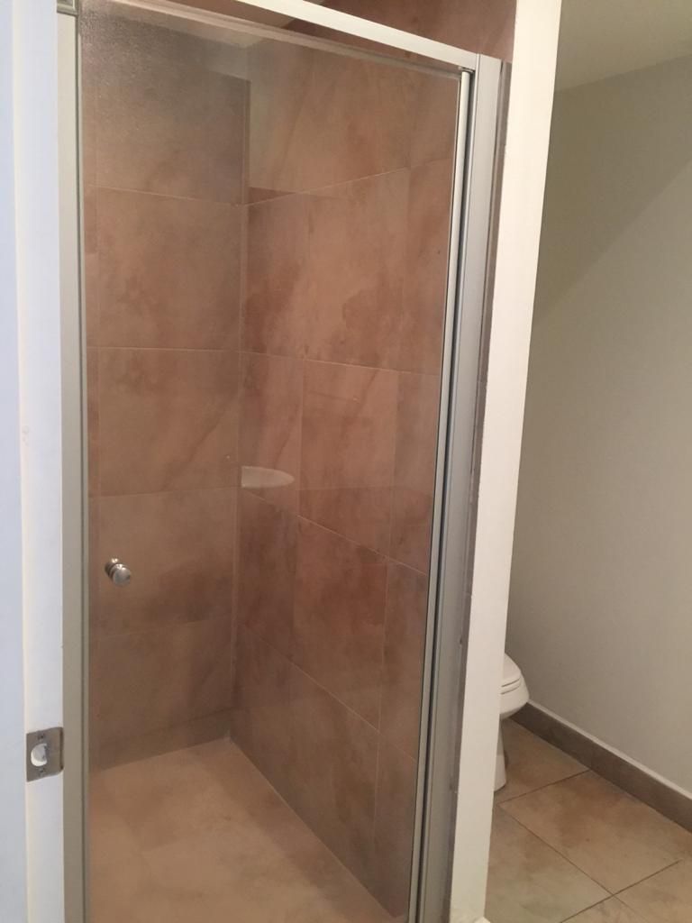 6 de 23: BAÑO PRINCIPAL