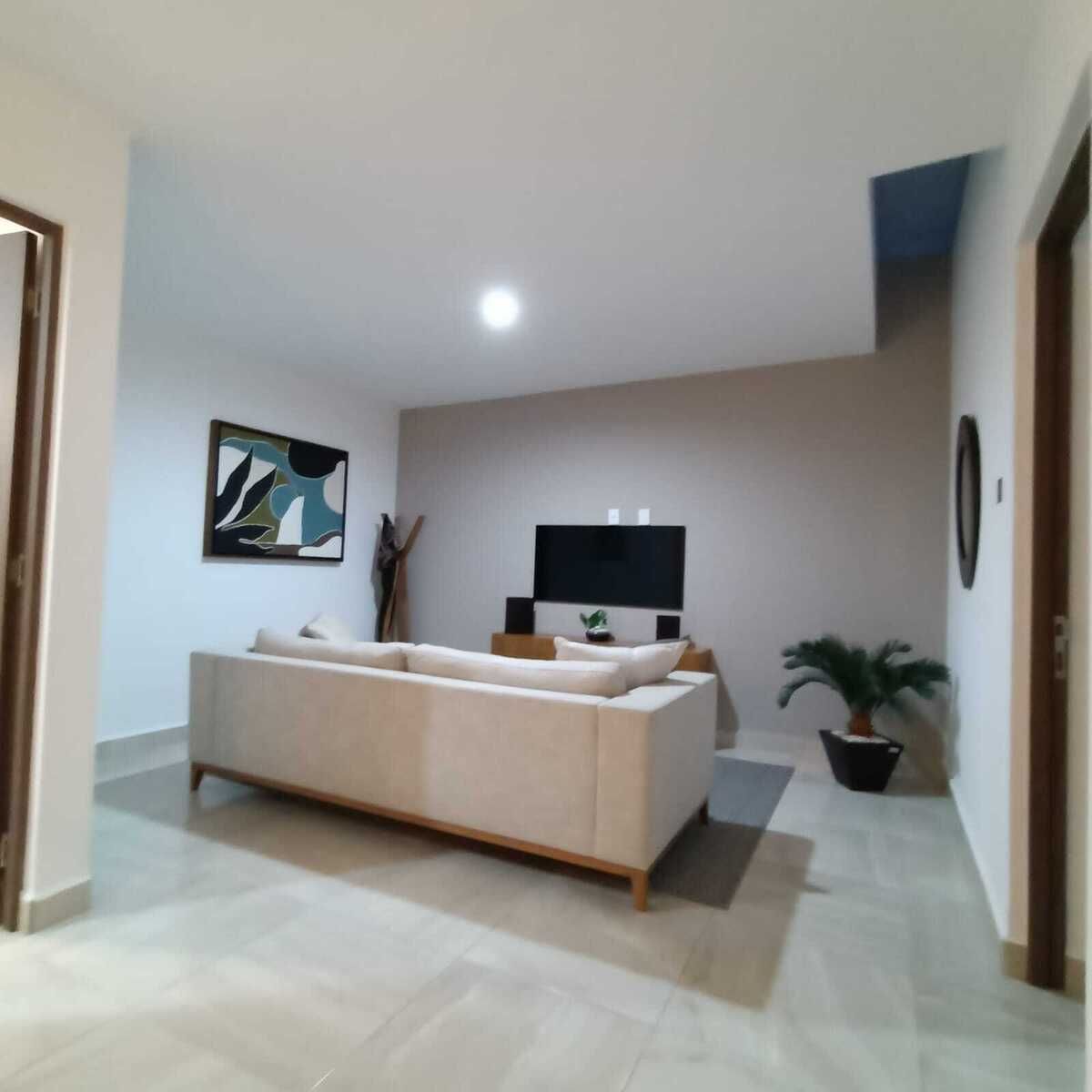 9 of 18: Sala de TV