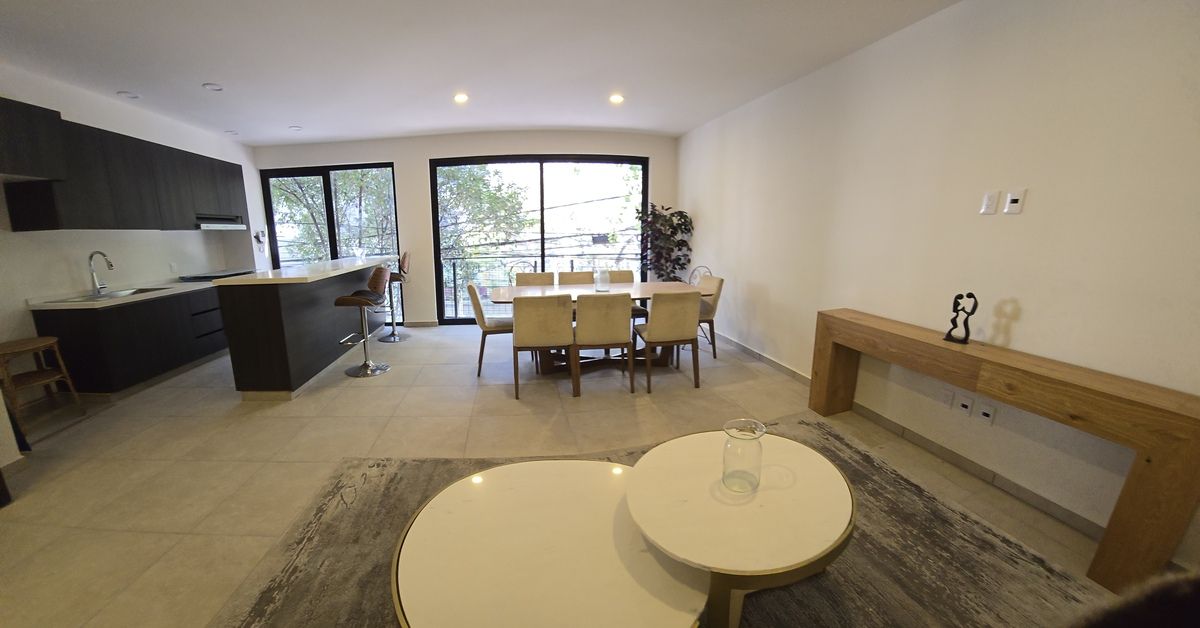3 de 10: Sala, Comedor, Cocina Integral, Balcón