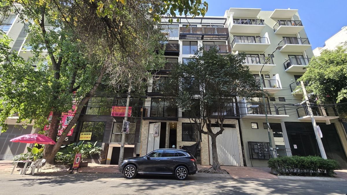 1 de 10: Fachada Principal