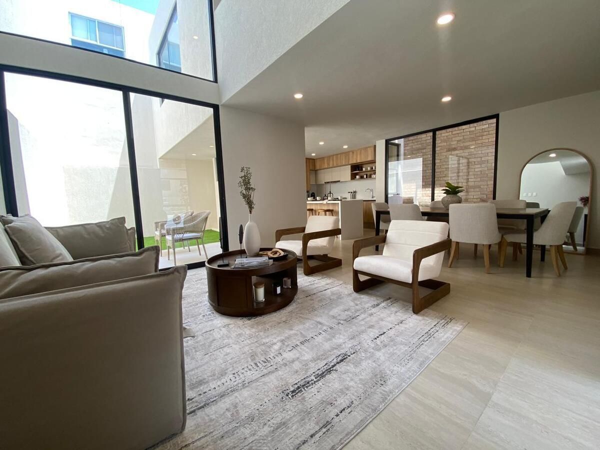 1 de 13: Sala a doble altura