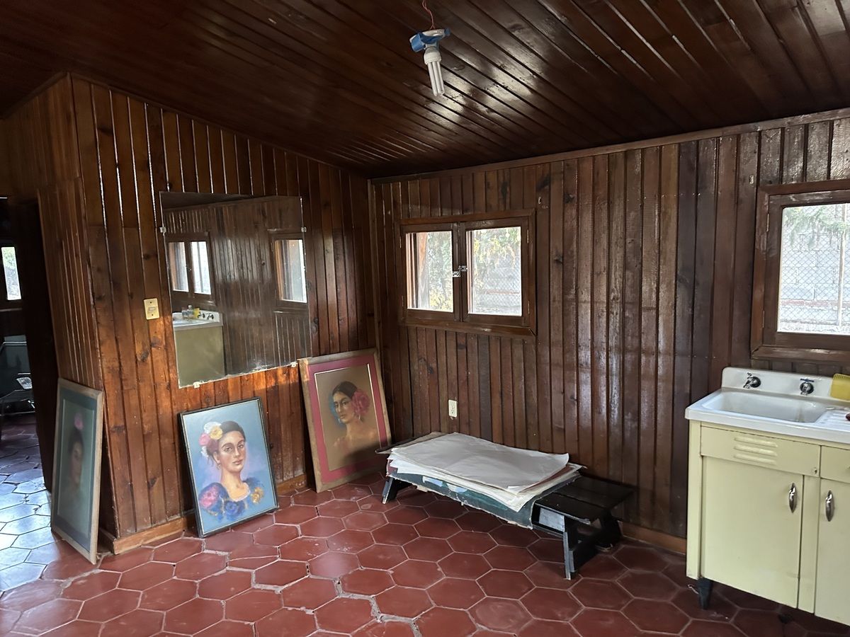 9 de 26: Cabaña exterior