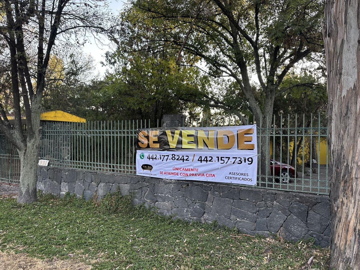 16 de 26: Fachada paseo jurica