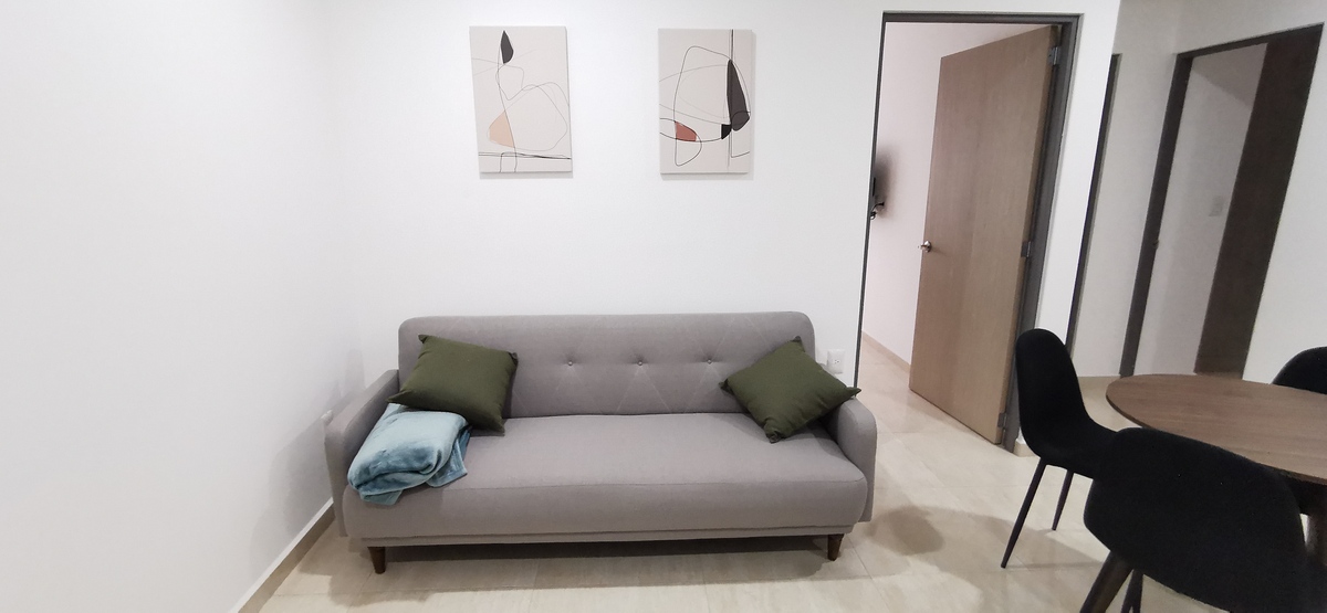 4 of 18: sala