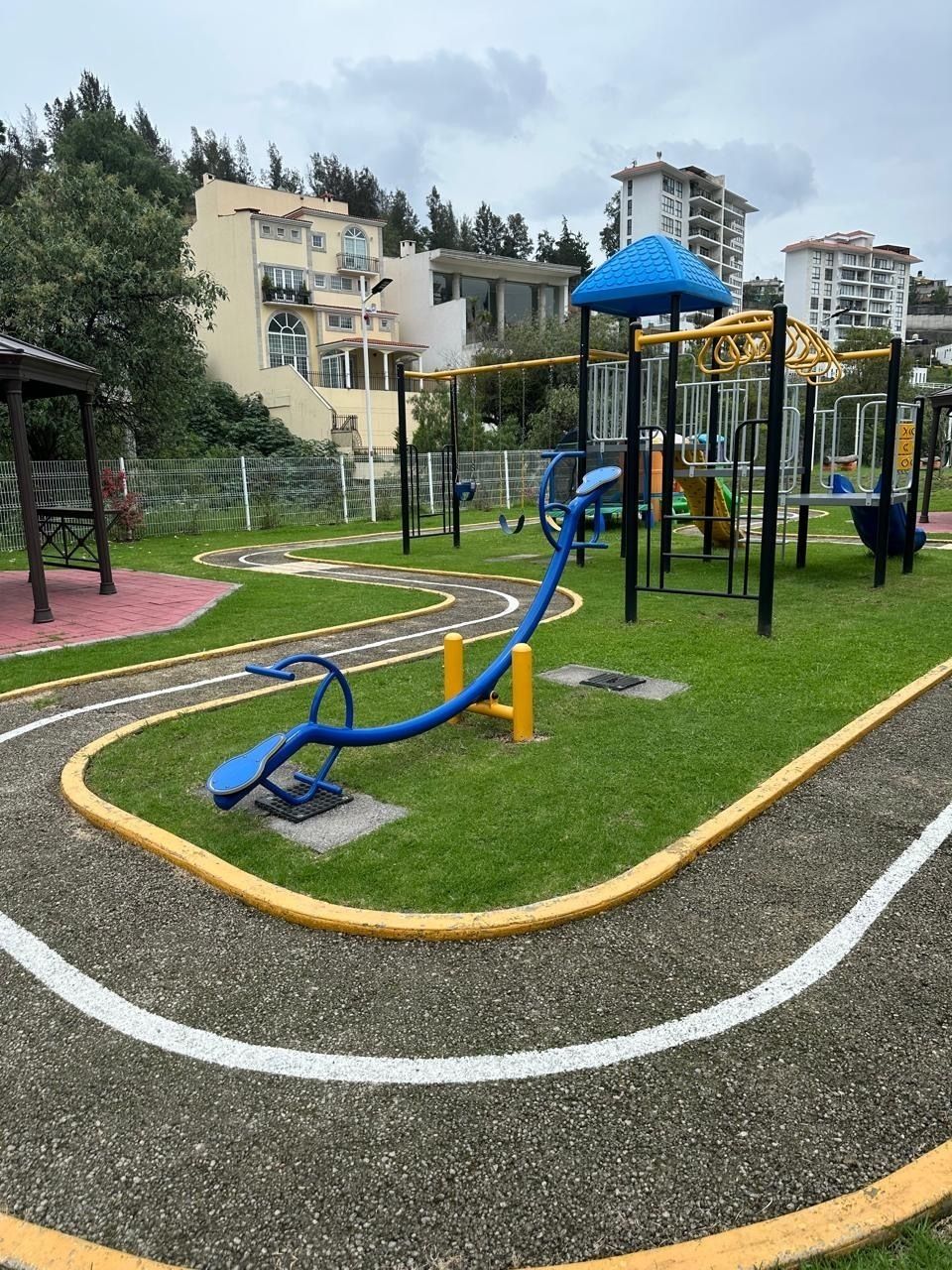 20 of 22: Juegos Infantiles