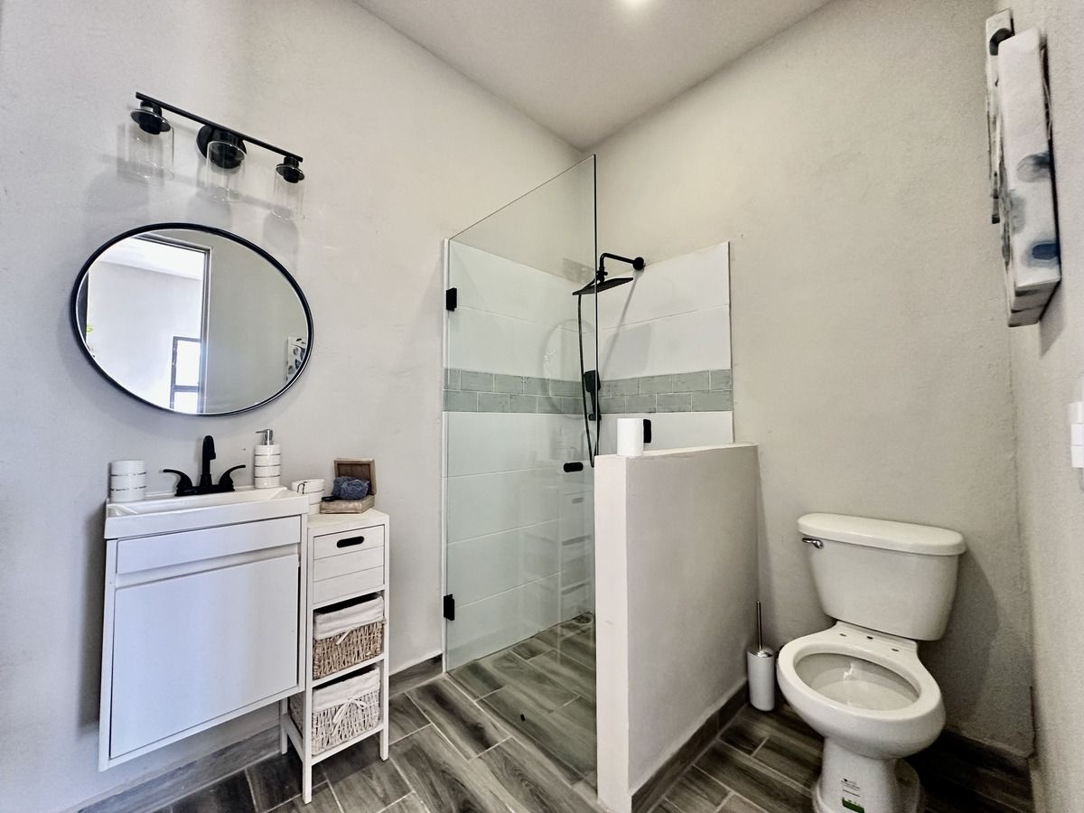 10 de 28: Bano completo