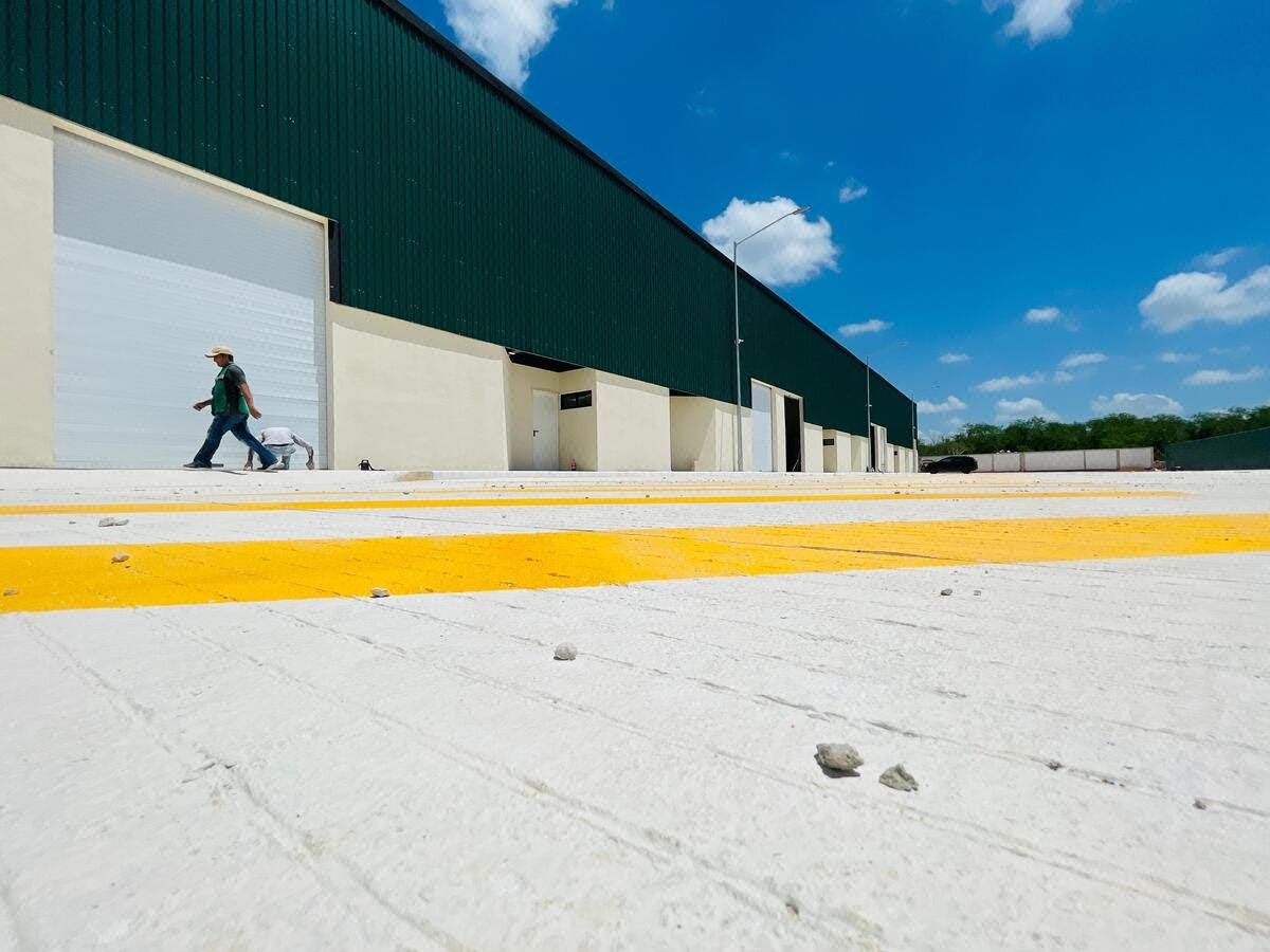 Bodega en Venta en Mérida Yucatán Sobre la Carretera Cancún-mérida