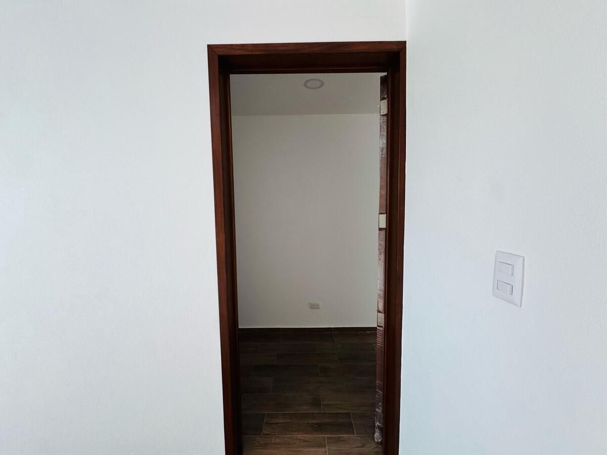 4 de 25: ACCESO A DEPTO