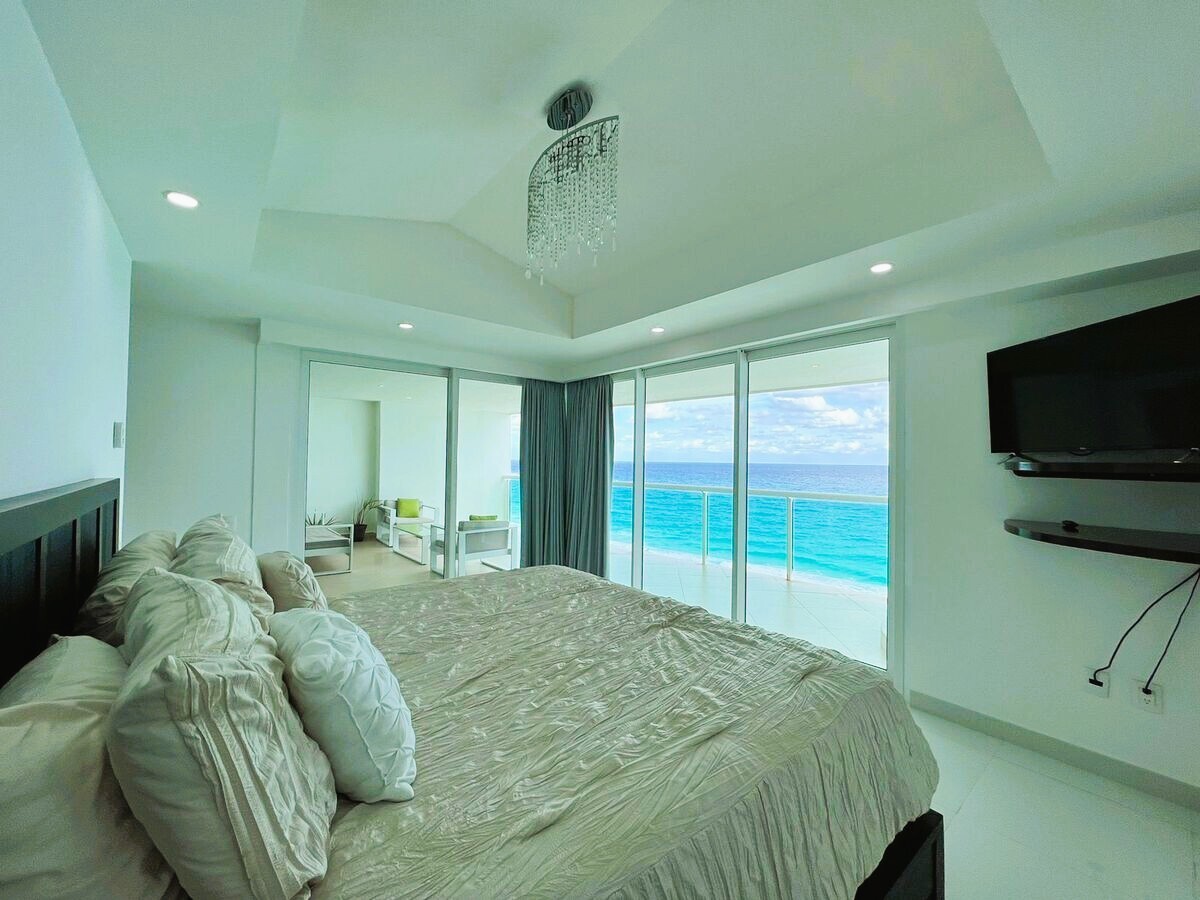 4 de 21: RECAMARA CON TERRAZA Y VISTA AL MAR