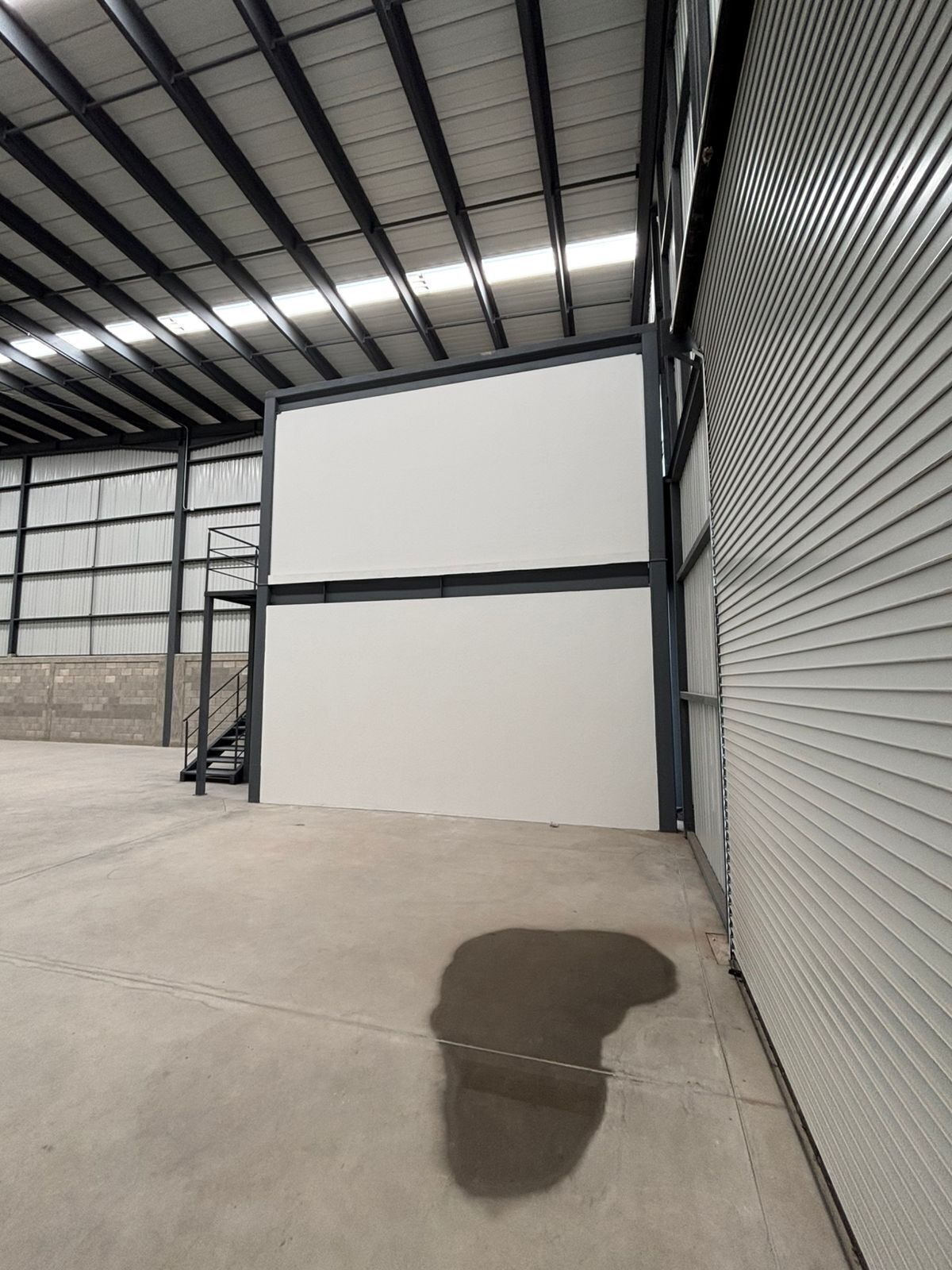 Renta y Venta de bodega industrial en Bluhen Business Park - foto 4