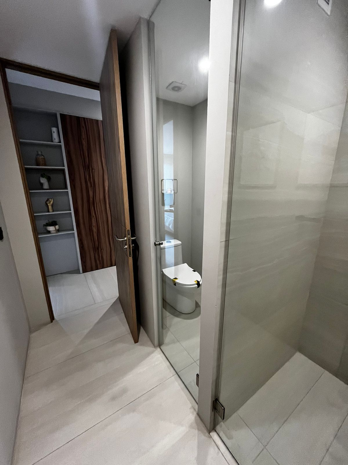 16 of 25: BAÑO