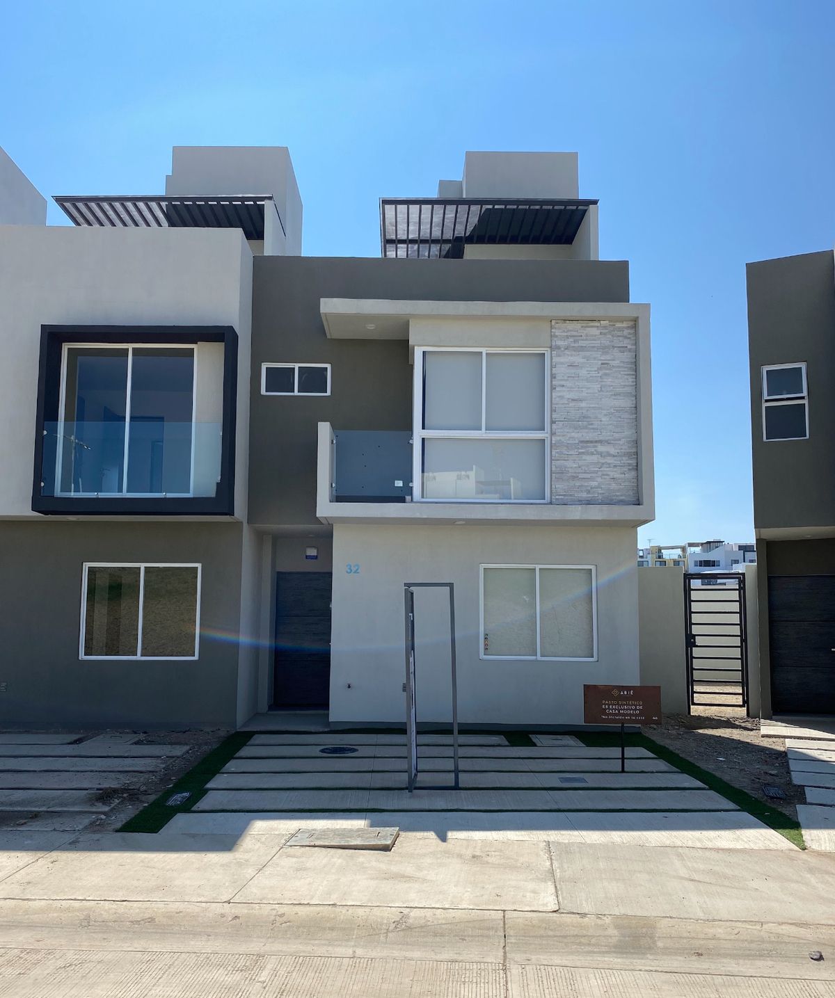 ADQUIERE TÚ CASA EN CAPITAL NORTE ABIÉ ZONA DE ALTA PLUSVALÍA EN ZAPOPAN - foto 1