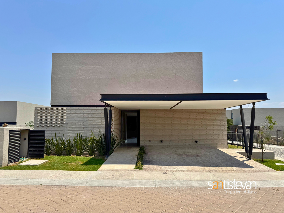 3 de 26: Casa en venta en Lomas del Campanario Norte Querétaro