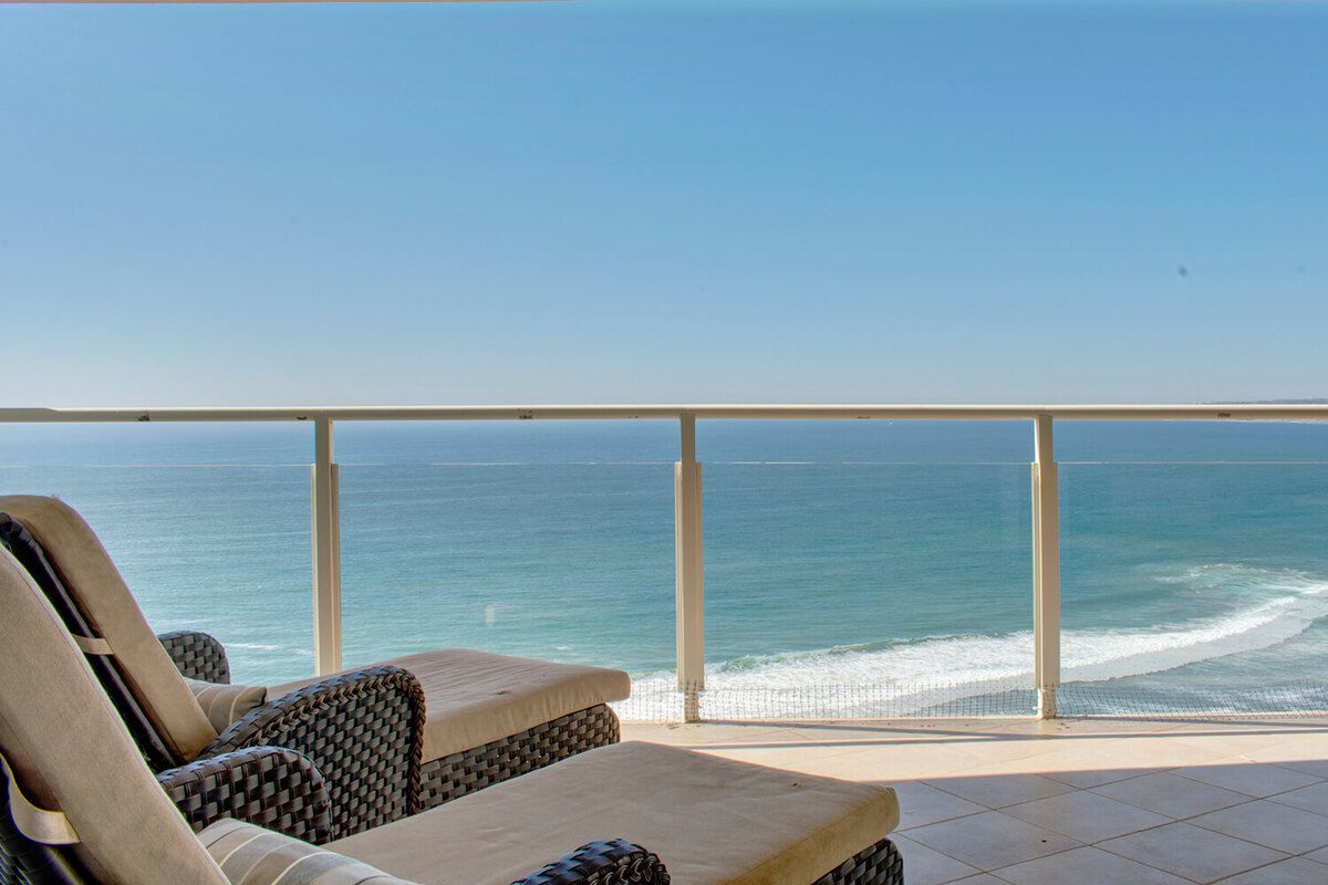 1 de 51: Oceanfront condo for sale in Palacio del Mar Tower St Tropez