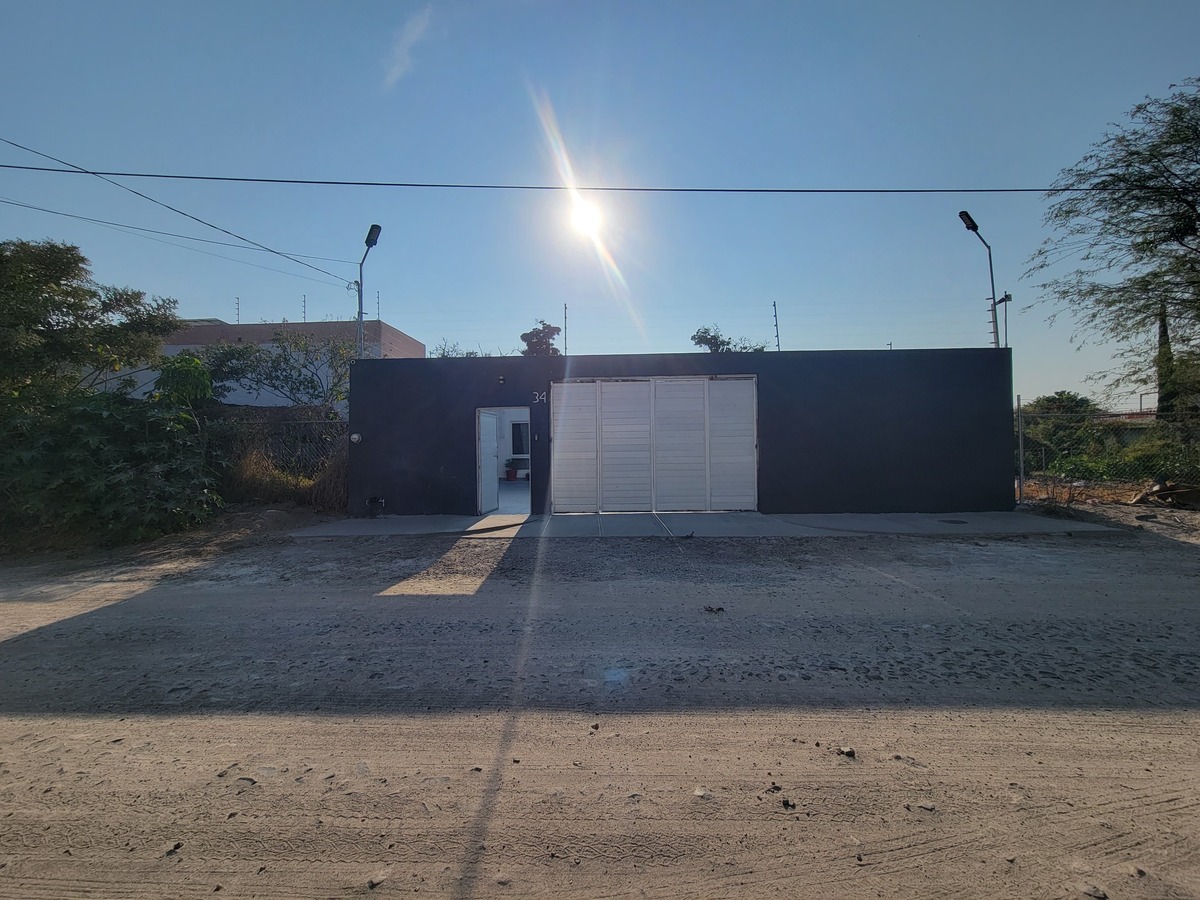 23 of 41: FACHADA