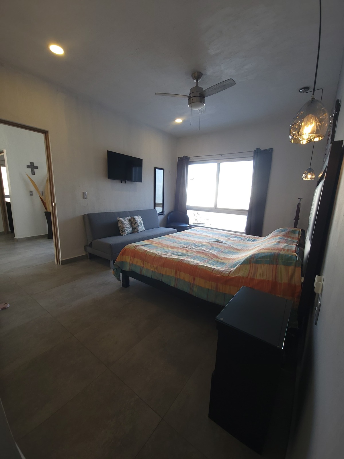 8 of 41: RECAMARA SECNUDARIA 1