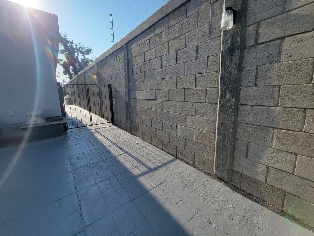 27 of 41: PASILLO SERVIDUMBRE