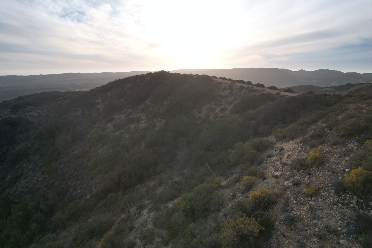 Terreno en venta frente a Cuatro Cuatros con vista a Bahia Ensenada