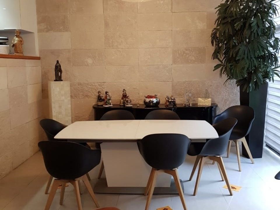 5 of 15: Comedor
