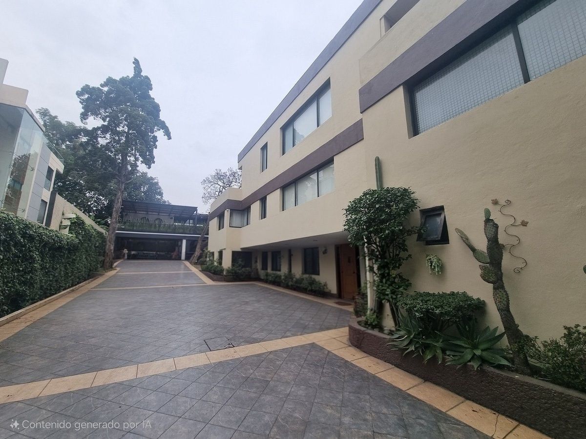 2 of 15: Condominio