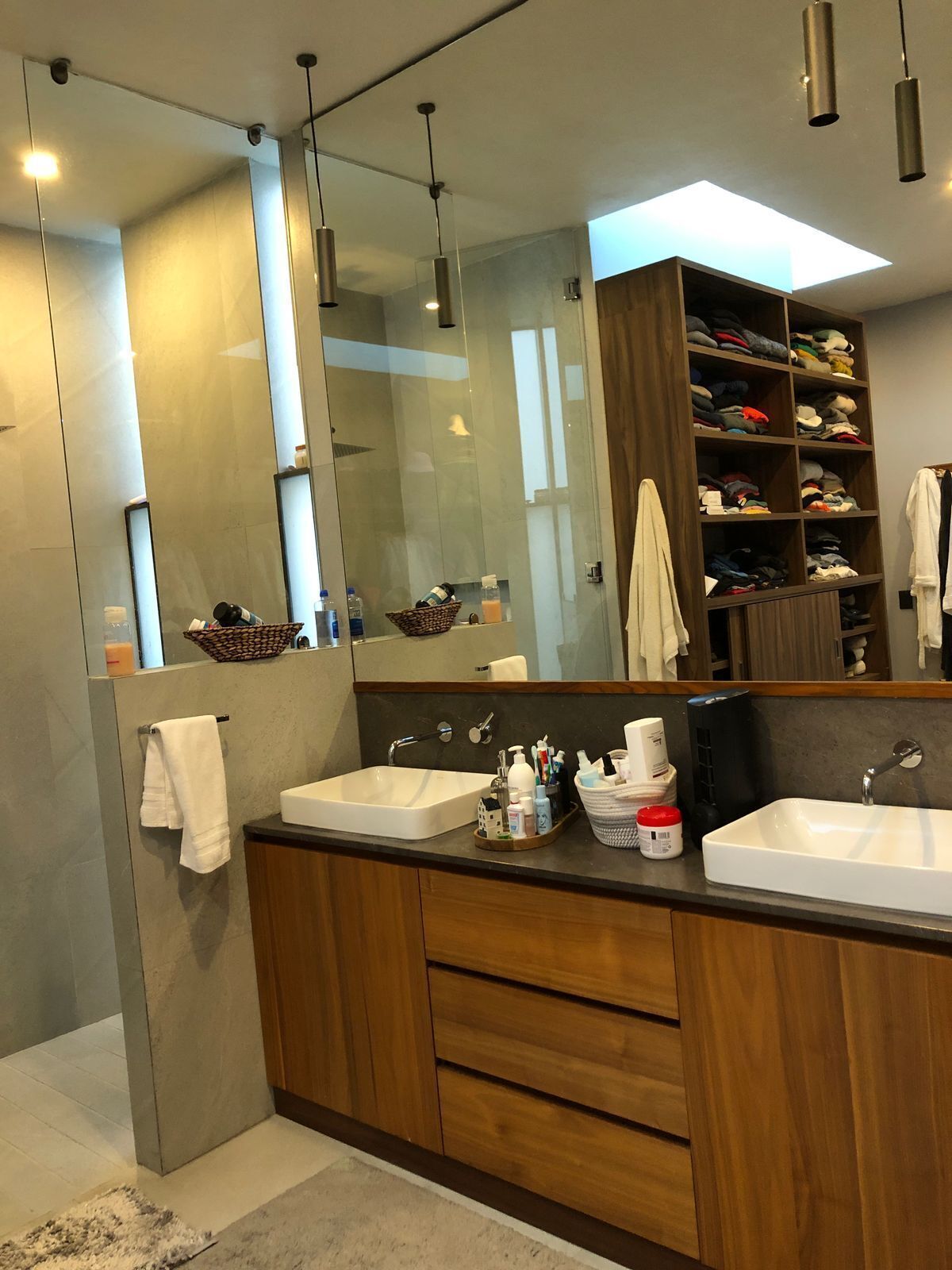 22 of 26: Baño principal