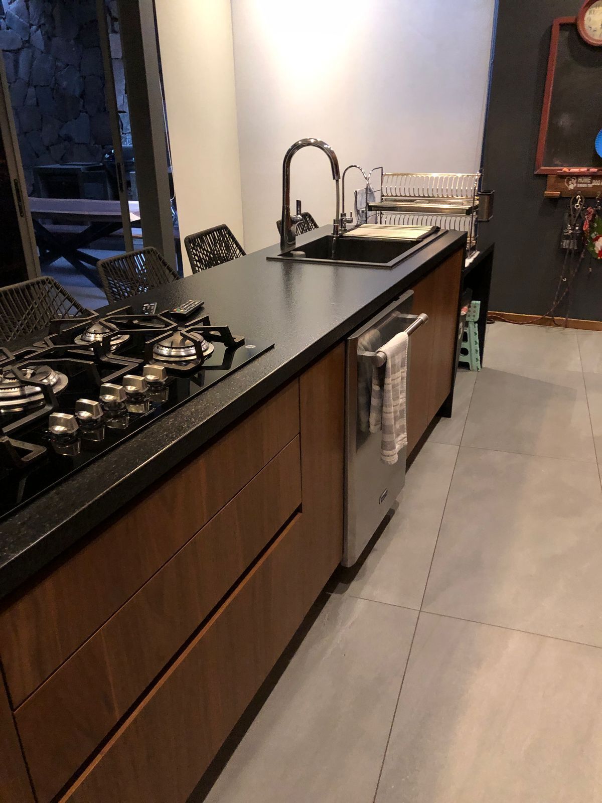 24 of 26: Cocina con granito