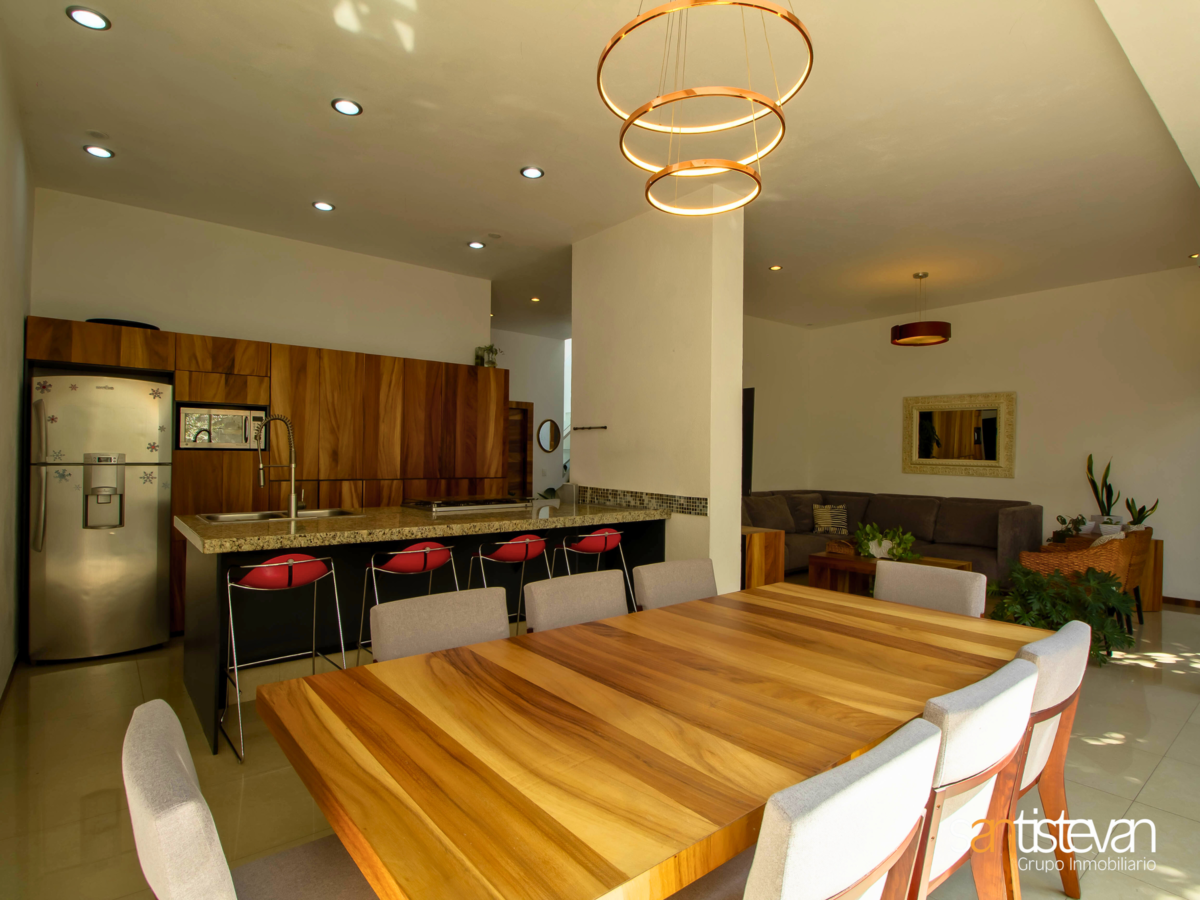3 de 17: Casa en venta Solares frente al Tec de Monterrey.