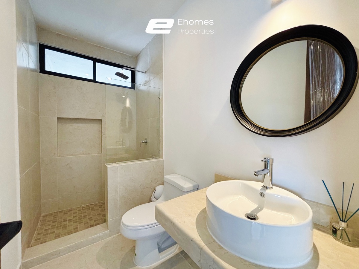 7 de 18: BAÑO VISITAS