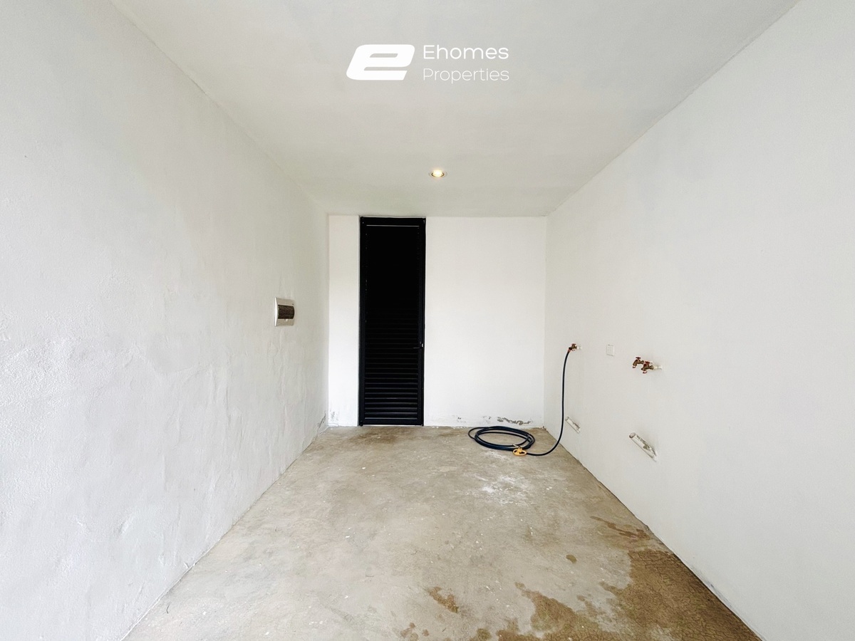 18 de 18: Área de lavado/Maquinas