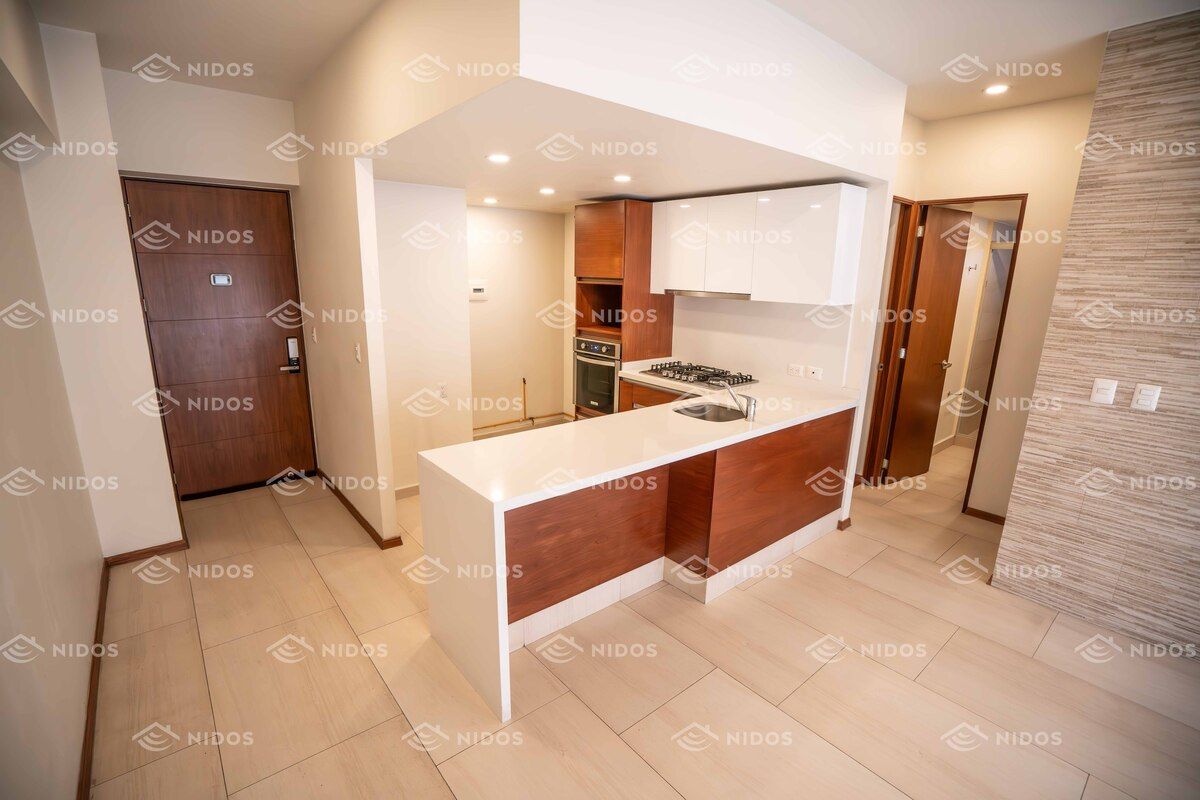 5 de 39: sala comedor con barra y cocina integral
