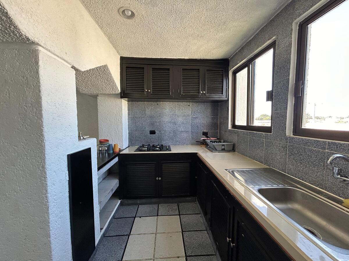 3 of 10: Cocina integrada
