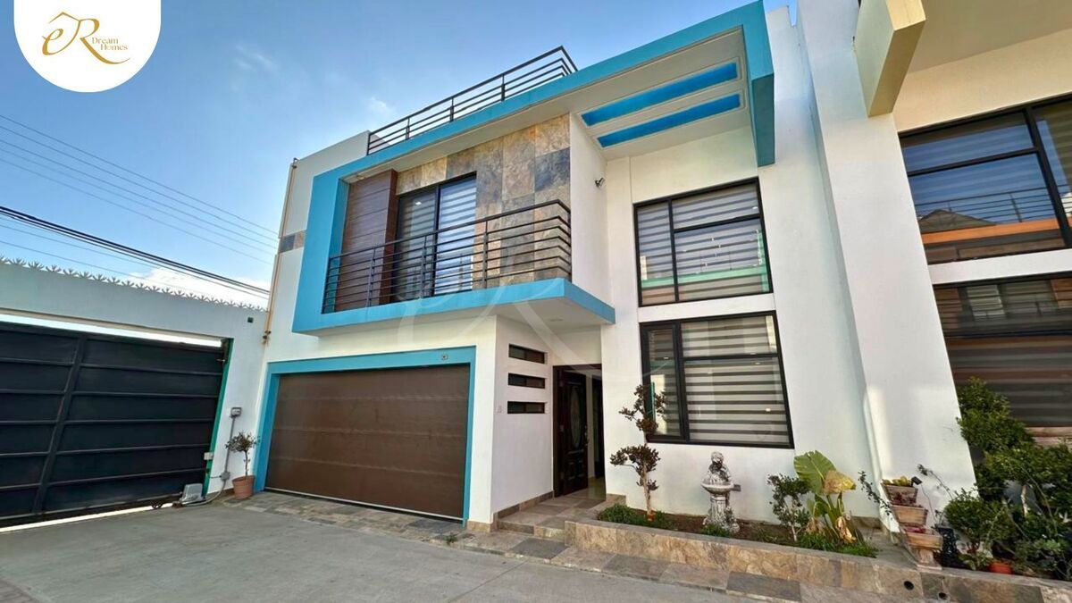 2 de 41: CASA-ROSARITO-PLAYA-FACHADA