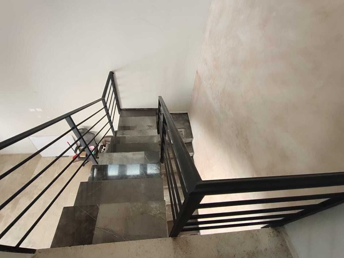 12 de 21: escalera