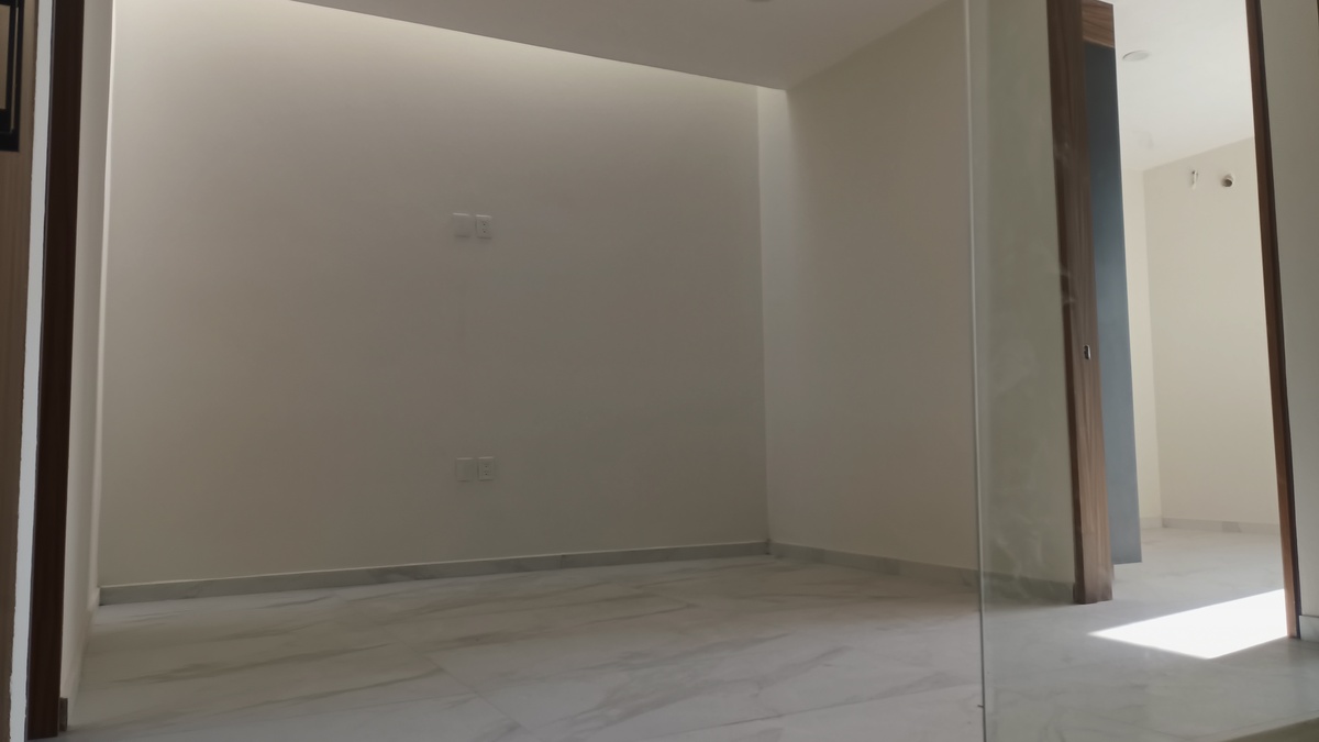 15 of 36: Sala de estar en distribuidor de habitaciones