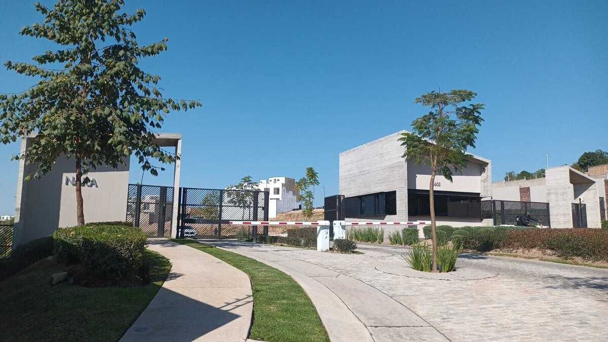 33 de 34: SEGURIDAD 24/7